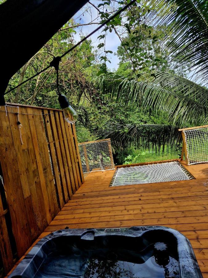 Pura Vida Lodge Cabane Perchee Sainte-Rose Exteriér fotografie