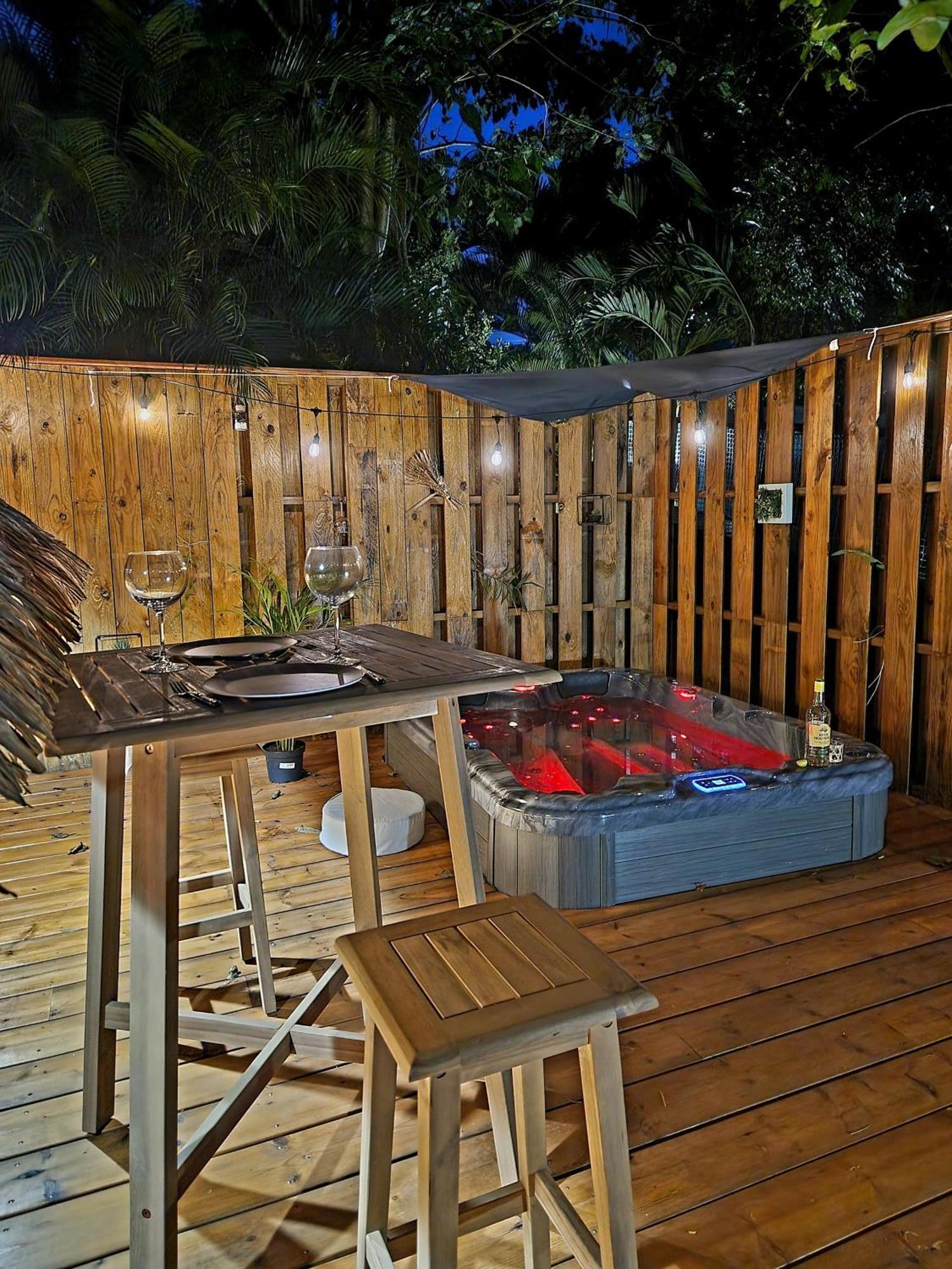 Pura Vida Lodge Cabane Perchee Sainte-Rose Exteriér fotografie