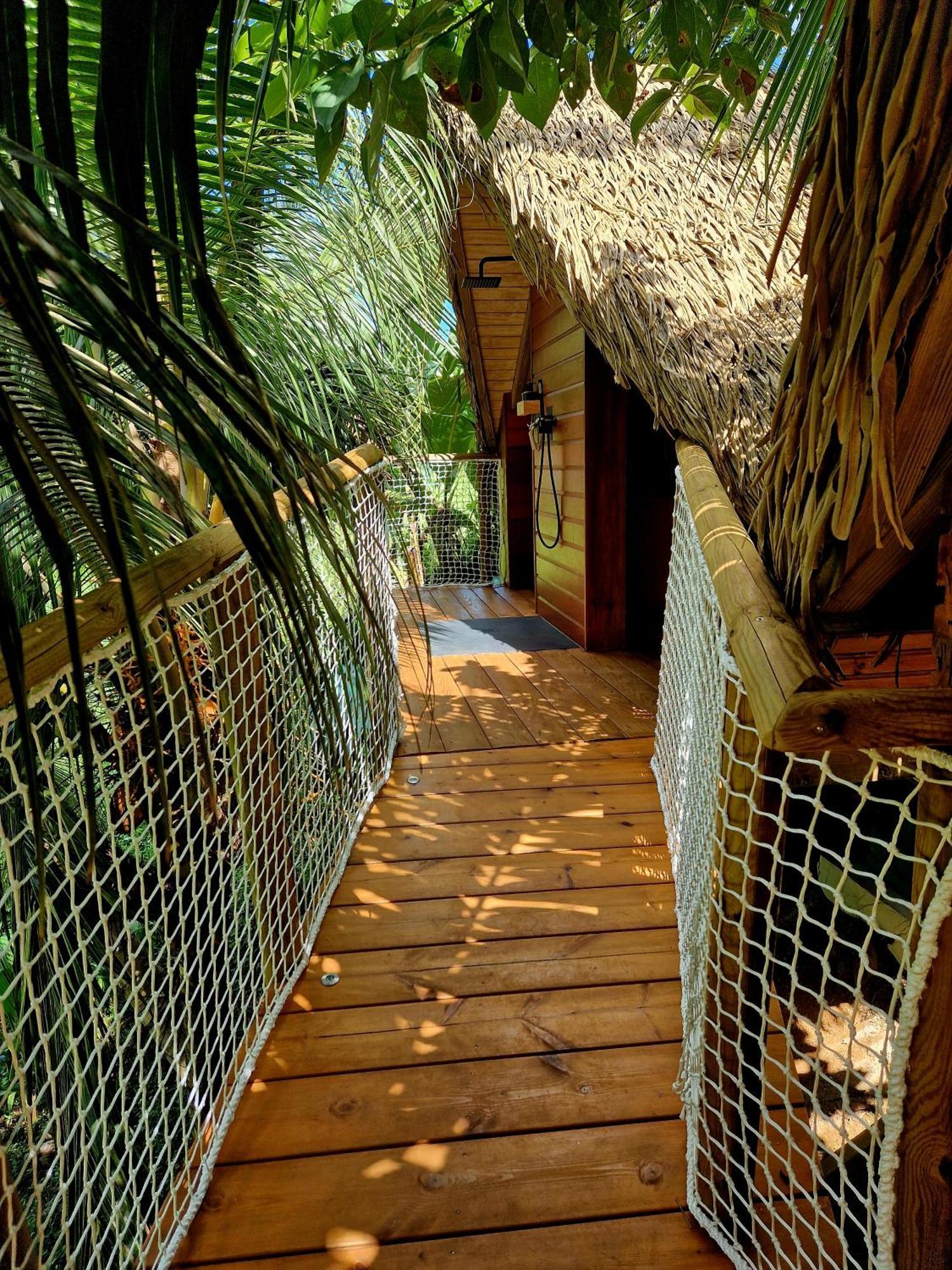 Pura Vida Lodge Cabane Perchee Sainte-Rose Exteriér fotografie